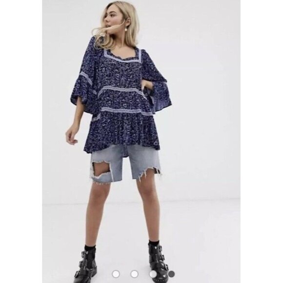Free People Talk About It Bell Sleeve Tunic Top Size Medium Oversized Boho Beach - Picture 1 of 8